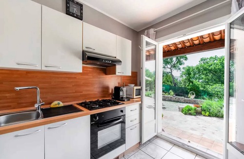 Repenti Apartment | Homerez - Apartment Le Luc