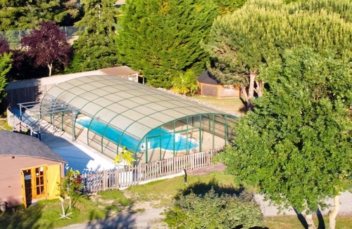 Chazemais Ski Chalet | Homerez - Chalet Chazemais