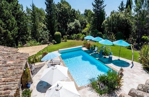 Taradeau House | Homerez - House for 10 ppl. with swimming-pool, garden and terrace at Taradeau