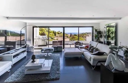 Cavaliere Villa | Homerez - Luxurious Villa in Cavalaire-sur-Mer with Pool
