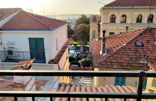 Le Suquet Apartment | Homerez - Studio in Cannes, sea view.