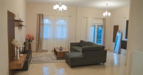 Ydraia Apartment | HomeSweetHome