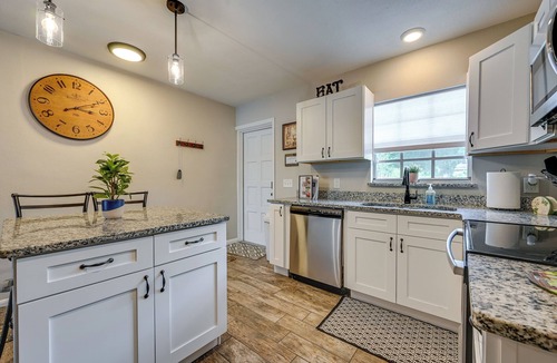 Winter Haven House | Hook, Line & Leisure: Lakefront Gem w/Porch!