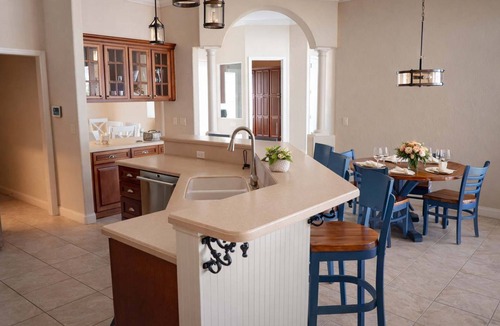 Lakeland Highlands House | Hot tub retreat - near Tampa & Orlando