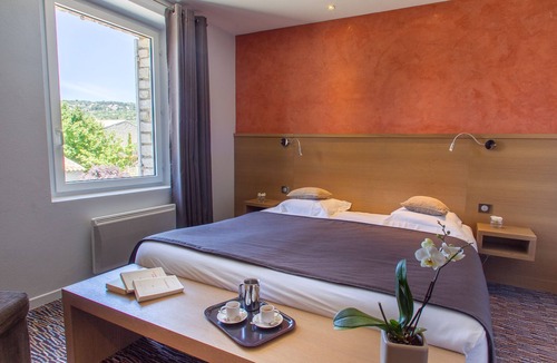 Gordes Hotel | Hotel Carcarille - Restaurant le C