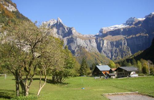 Sixt-Fer-a-Cheval Hotel | Hotel et centre de vacances Le Choucas