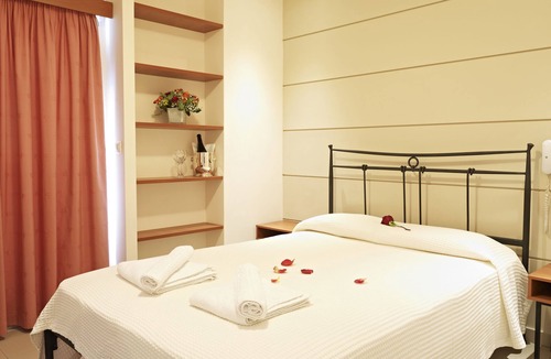 Petaloudes Hotel | Hotel Galaxias