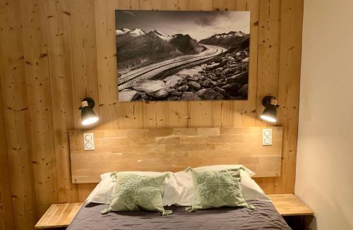 Saint-Gervais-les-Bains Hotel | Hotel La Chaumière Garage Moto gratuit À 150 m de la gare SNCF et TMB