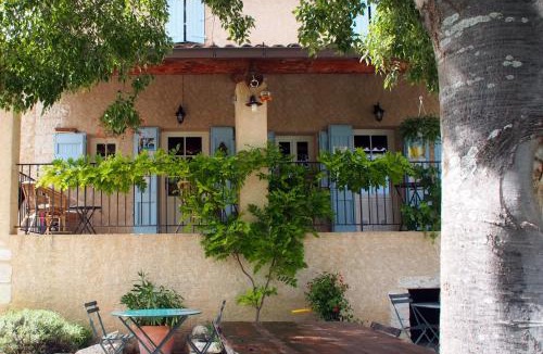 Saint-Laurent-du-Verdon Hotel | Hotel Le Moulin du Château