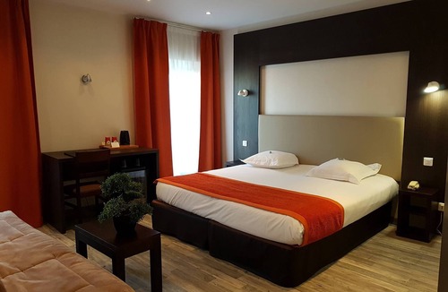 Greoux-les-Bains Hotel | Hotel Les Alpes