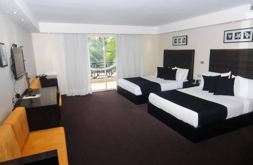 El Callejon Hotel | Hotel Niza Garden Suites