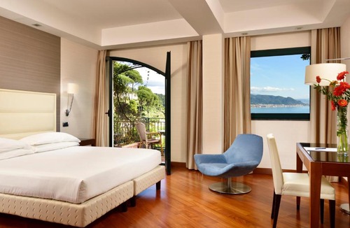 Raito Hotel | Hotel Raito