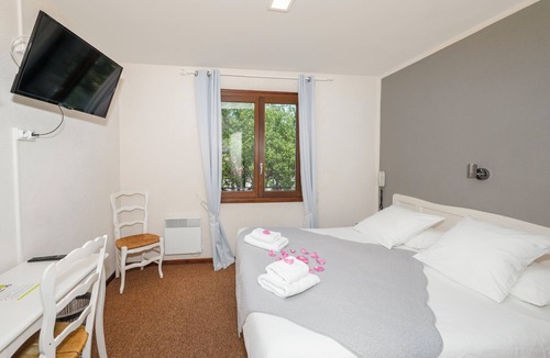 Les Salles-sur-Verdon Hotel | Hotel Restaurant Le Verdon