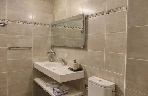 Rasteau Hotel | HOTEL RESTAURENT BELLERIVE