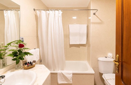 Puerto de la Cruz Hotel | Hotiday Tenerife Norte