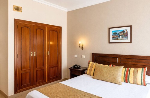 Puerto de la Cruz Hotel | Hotiday Tenerife Norte