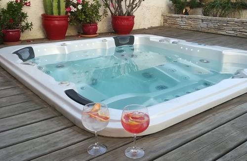 Sainte-Maxime House | House 3 bedrooms/2 bathrooms/Garden/2 Terraces/Jacuzzi/Pool/2 Tennis/Bowling pitch/Garage