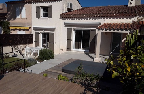 Sainte-Maxime House | House 3 bedrooms/2 bathrooms/Garden/2 Terraces/Jacuzzi/Pool/2 Tennis/Bowling pitch/Garage