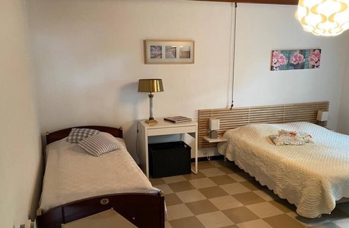 Saint-Julien House | House / Villa - Saint-Julien