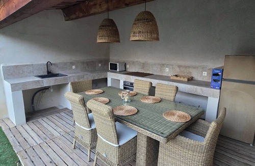 Carces House | House with a pool and outdoor kitchen in Provence