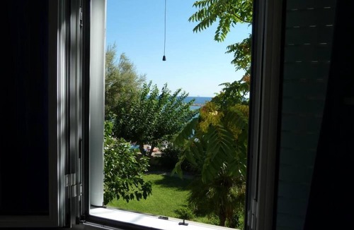 Faliraki Villa | House with gardenHouse with garden
