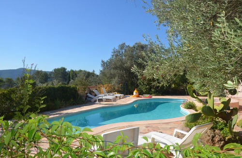 Pignans Villa | House with swimming pool .Totally peacefull 30 Minutes From The Sea,Great view