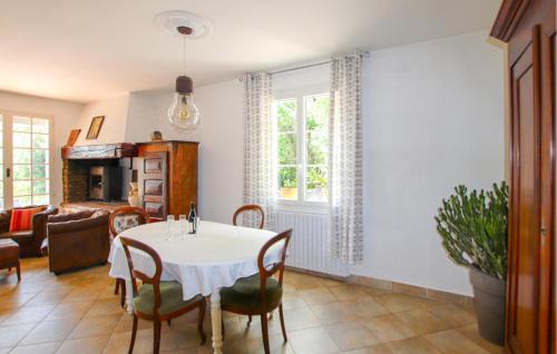 Saint-Marcel-d'Aredeche House | House Wooded Hill