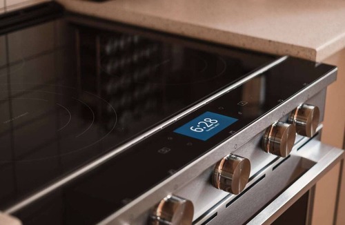 Amherst Ski Chalet | Hubble Tremblant · Starry Tremblant l Design View Spa Lake Beach