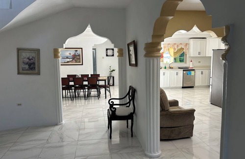 Stewart Town House | Huntley Mansion2. Spacious house 15 minutes from the beach.