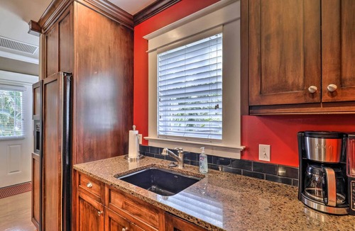 Historic Hyde Park North Apartment | Hyde Park Luxury Studio w/Prime Location!