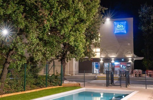 Le Vieux Cannet Hotel | ibis budget Le Cannet des Maures