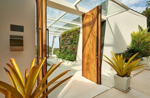 Chaweng City Center Villa | ICON Luxury Private Villa, located at Chaweng-Noi and has everything to offer