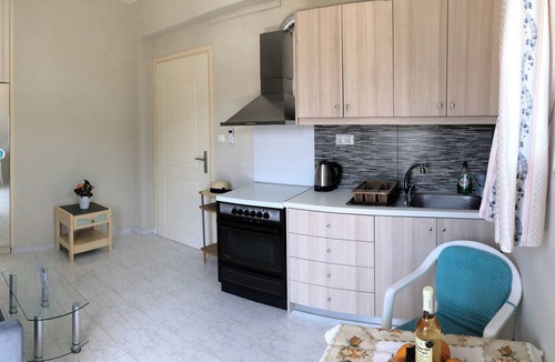 Pigianos Kampos Apartment | Ideal for family and friends, 2 apartments, connecting door