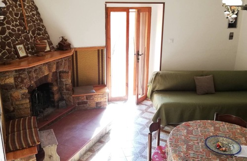 Benevento House | "IlPostoVerde" COUNTRY HOUSE WITH POOL SOL 6-