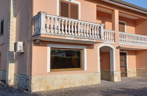 Cassino Villa | Immaculate 4-bed House in Cassino Villa Aurora
