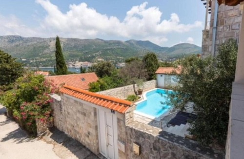 Zaton Villa | Imperial Stay Dubrovnik - Eight Bedroom Villa with Outdoor Pool and Gym