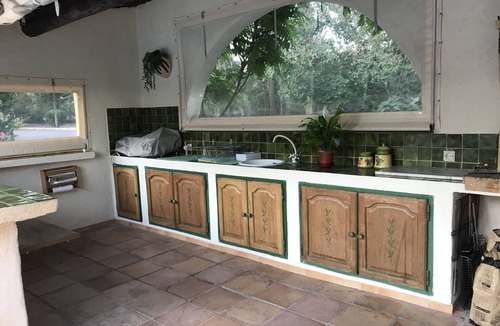 La Bouilladisse Villa | In a quiet, hilly setting, bright residence under the pine trees!