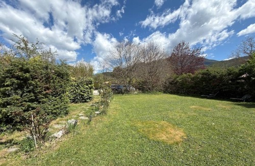 Castellane Apartment | In the heart of the Verdon, with a terrace and garden!