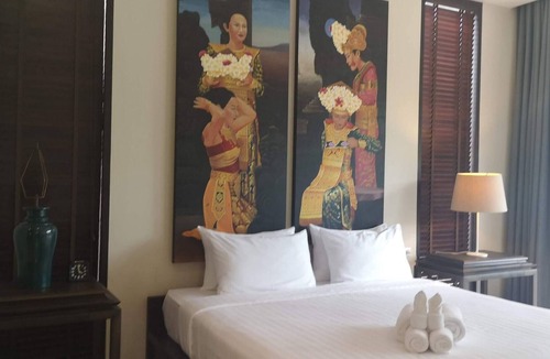 Wichit Villa | In This Place you Feel Like Honeymoon With Exotic Villa
