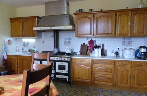 Arfeuilles Cottage | Independent house with garden, pets allowed, near Vichy