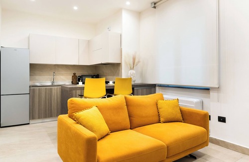 Caserta Apartment | Iris Modern Loft I Russo Hospitality