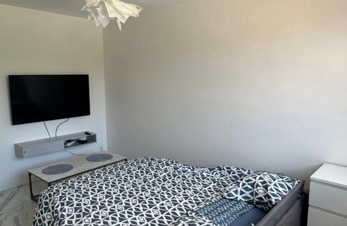 Montchat Apartment | Isidore