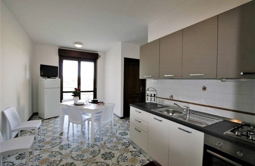 Villa Rosa Apartment | Relaxing Retreat by the Sea
