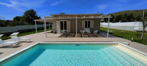 Giano Vetusto Villa | Janus Casa nel Verde - exclusive villa with pool