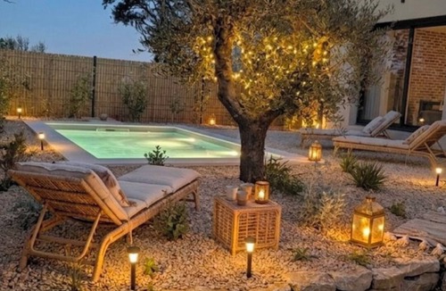 Grignan Villa | Jardin de Sévigné: Pool & Brunch - Grignan