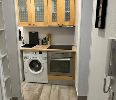 Grasse Apartment | Jasmin