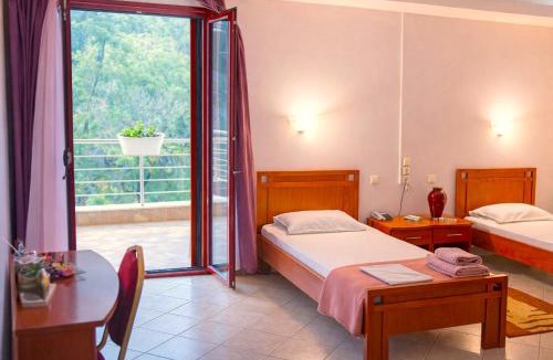 Elassona House | Jayne's Rooms - Elassona Central Getaways