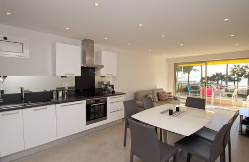 Pointe Croisette Apartment | Johnny-2027-On the Croisette with a beautifull view