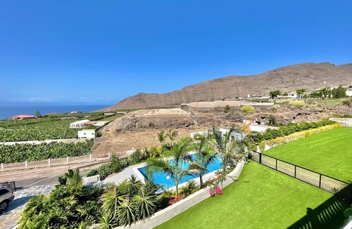 Los Gigantes Apartment | Joypride Deleux Oceanview Penthouse