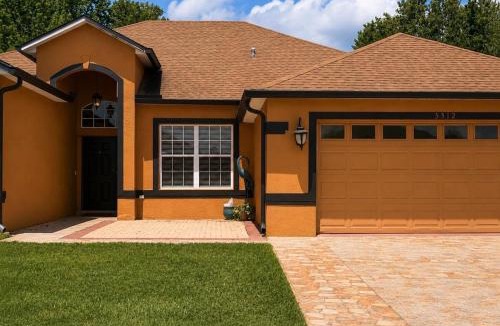 Crescent Lakes Villa | K&D Vacation Home